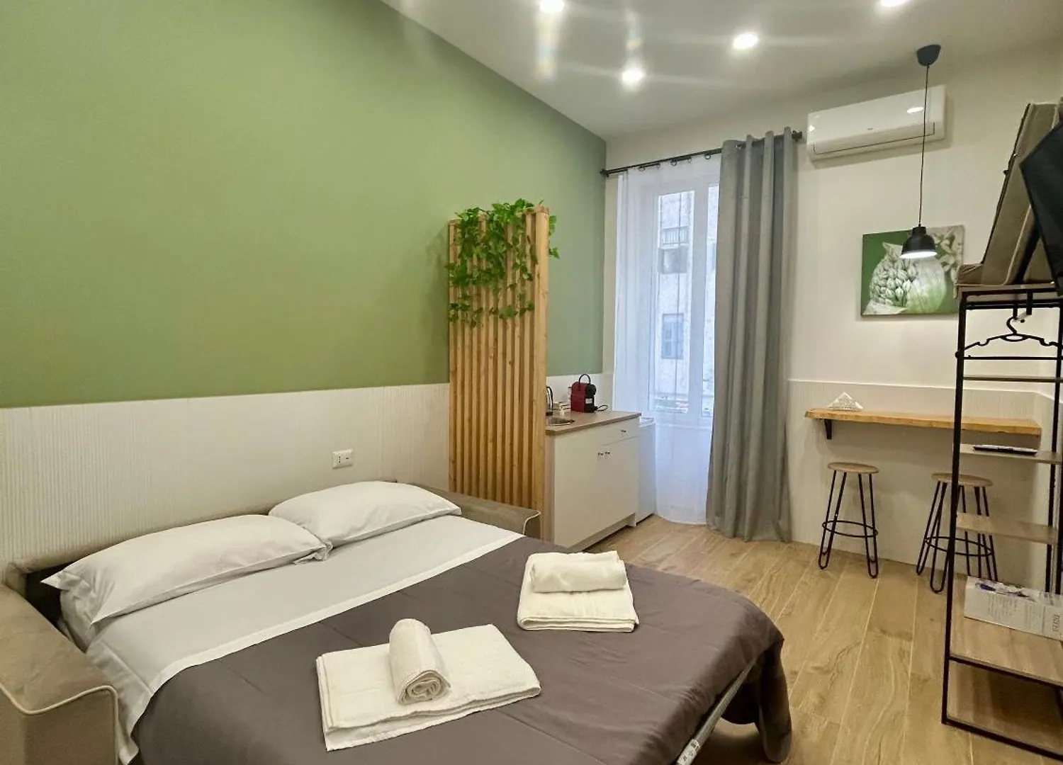 City Center House Mery&Ines Неаполь Италия