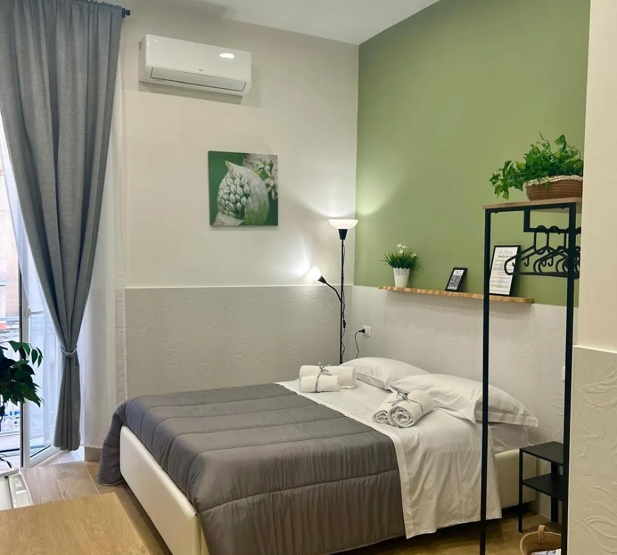 City Center House Mery&Ines Naples 0*,
